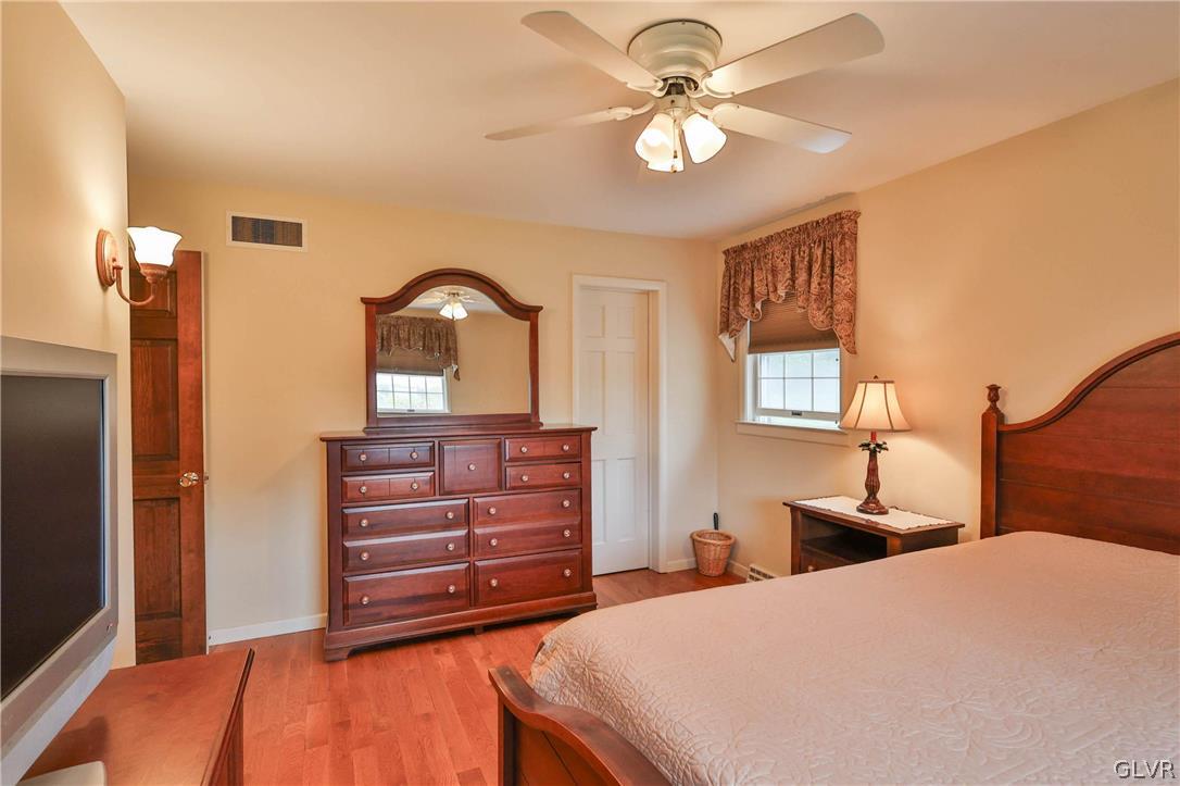4300 Primrose Lane