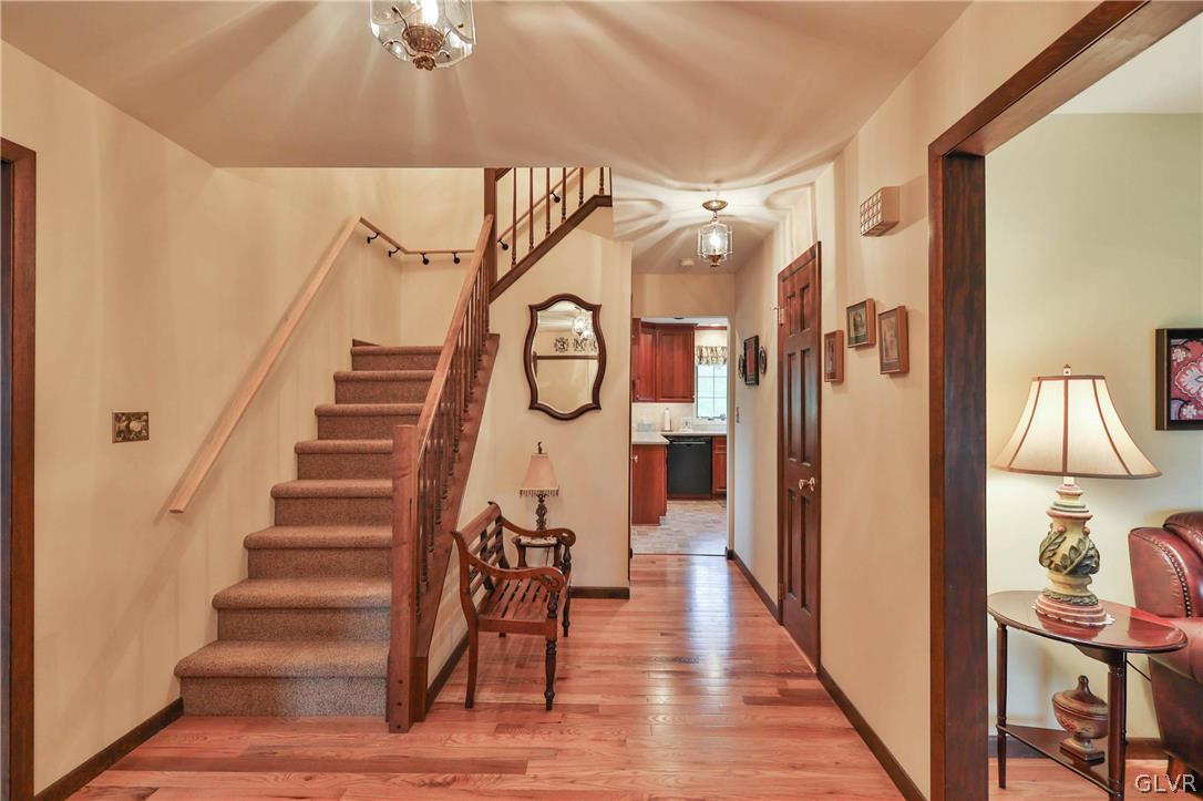 4300 Primrose Lane