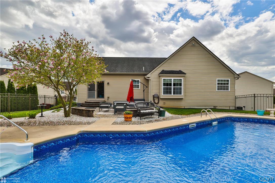 4540 Bank Circle