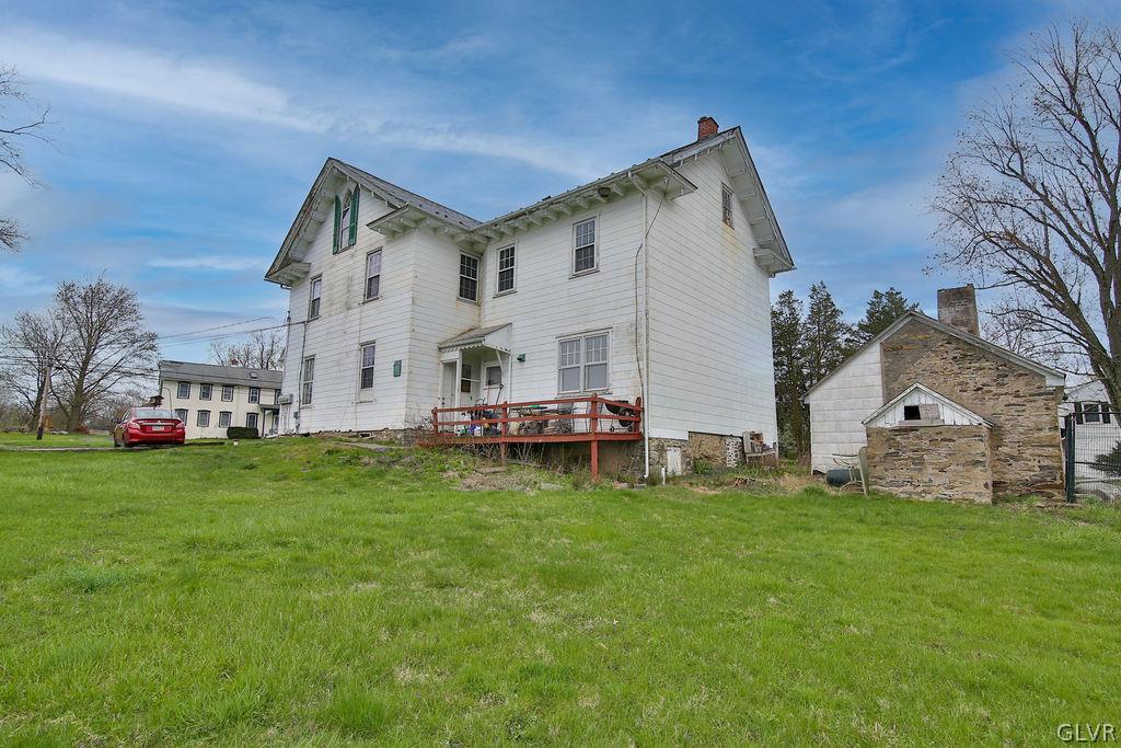 1042 Old Bethlehem Road