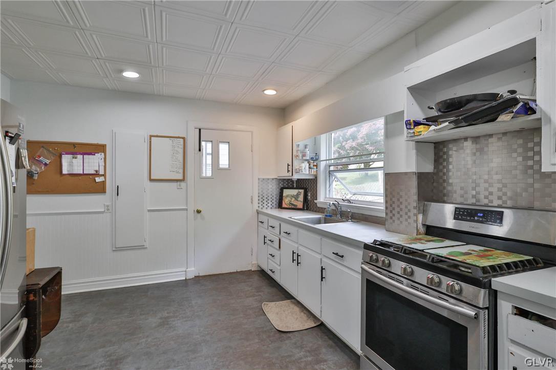 330 2nd Street