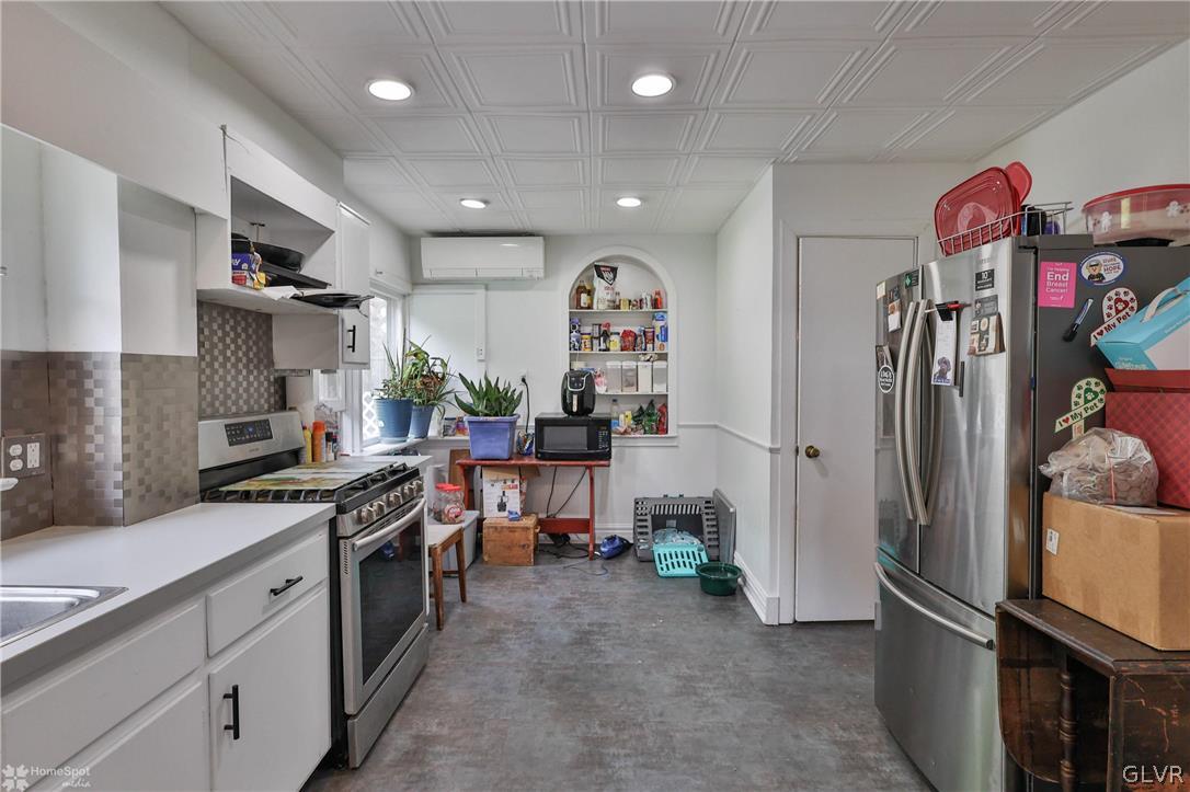 330 2nd Street