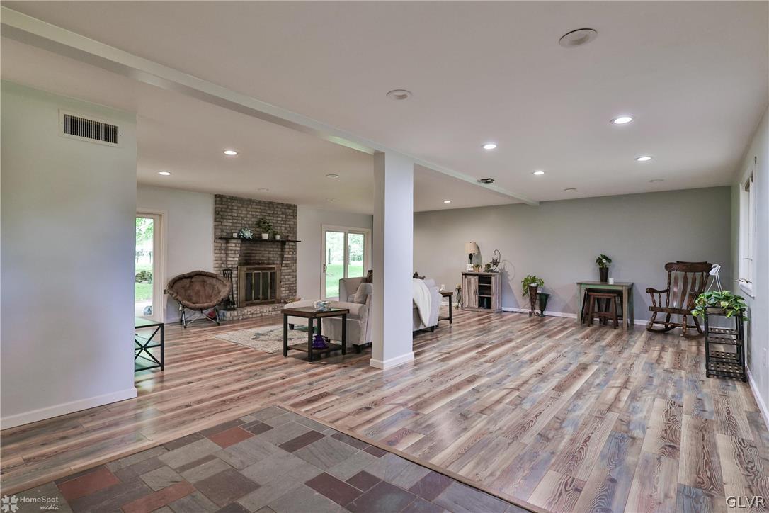 4021 Hecktown Road