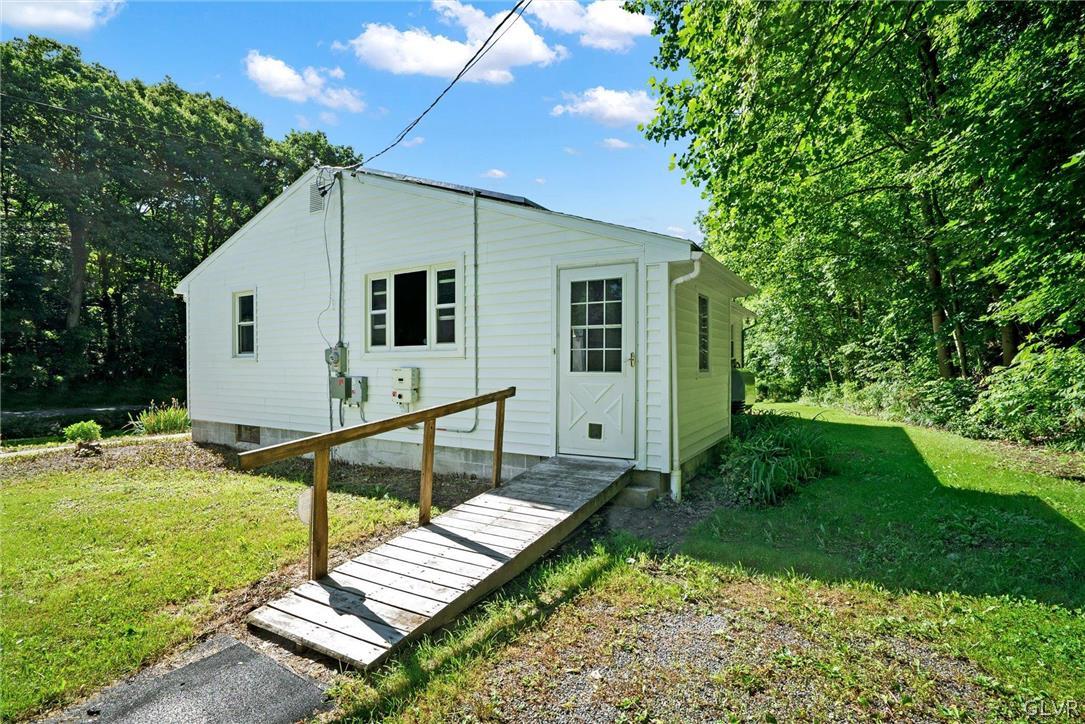 76 Blue Rocks Road