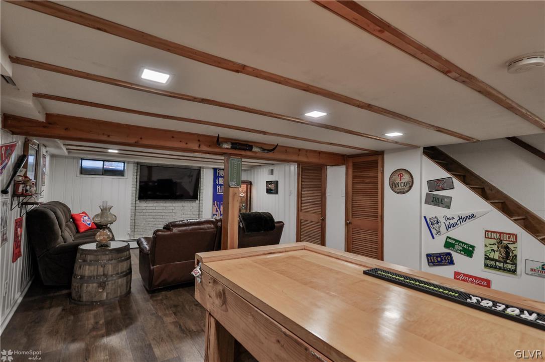 2953 Avon Road