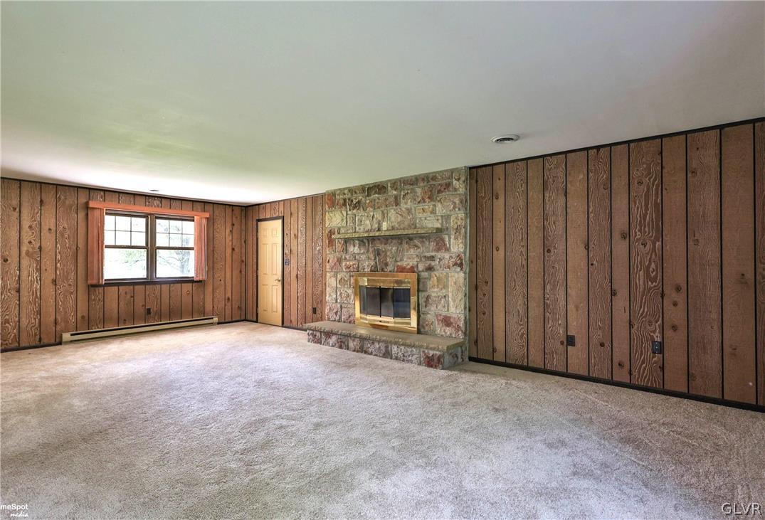 2785 Old Post Road