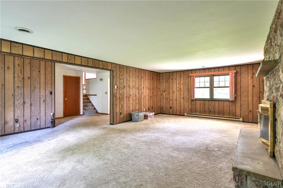 2785 Old Post Road
