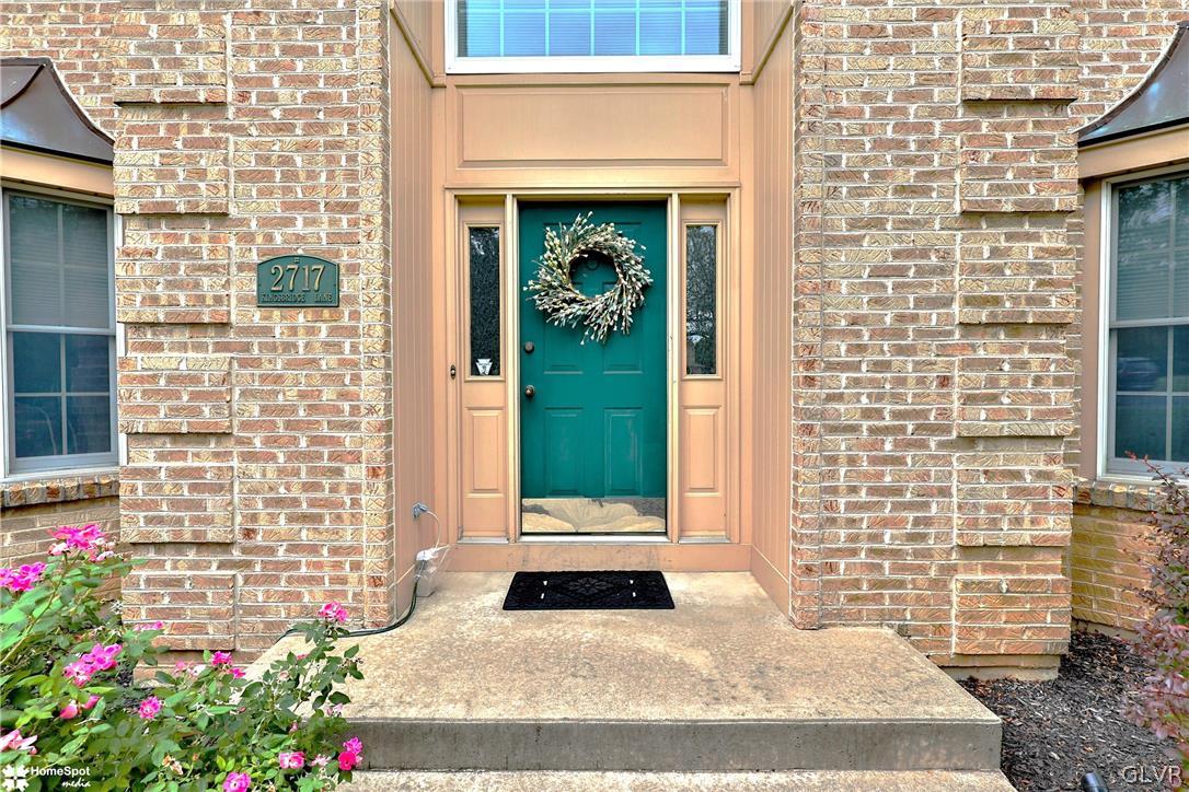 2717 Kingsbridge Lane
