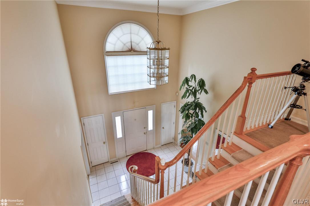 2717 Kingsbridge Lane