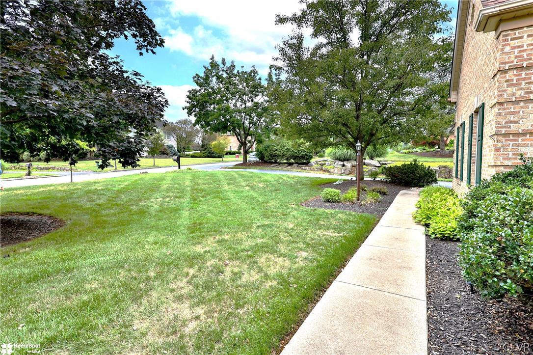 2717 Kingsbridge Lane