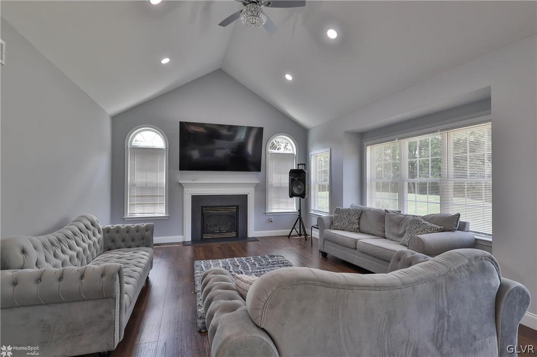 3836 Buck Hill Circle