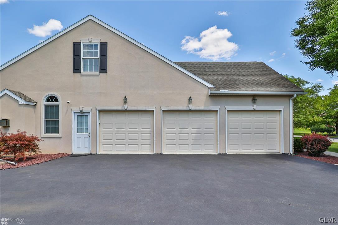 3836 Buck Hill Circle