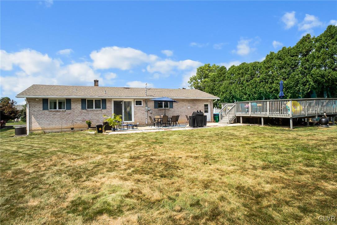 946 East Elm Street