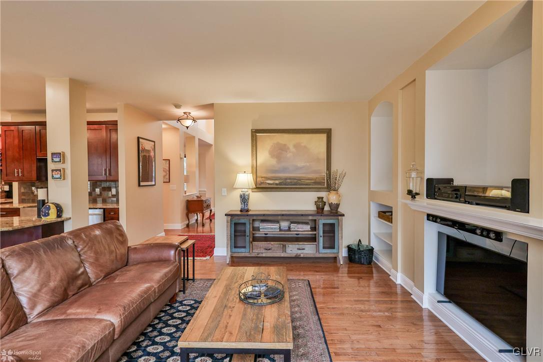875 Ramblewood Drive