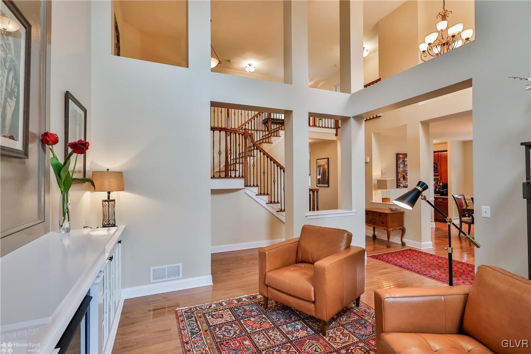 875 Ramblewood Drive