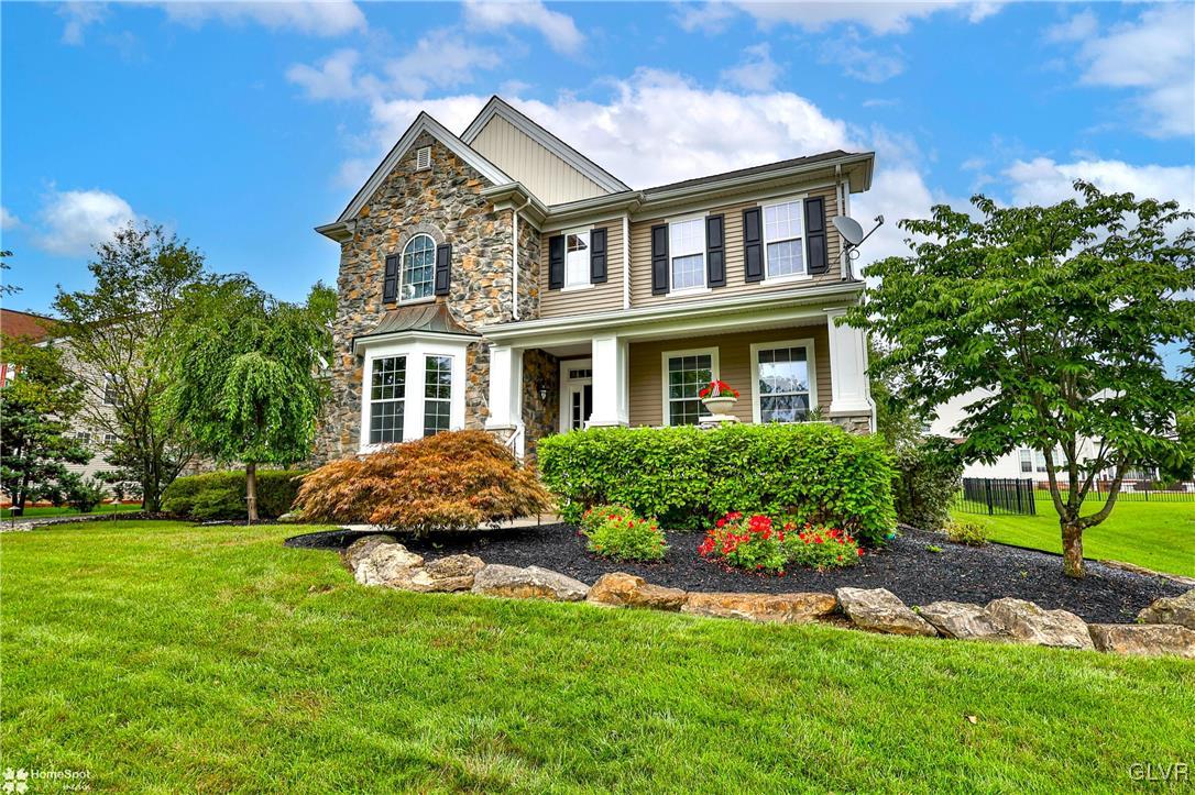 875 Ramblewood Drive