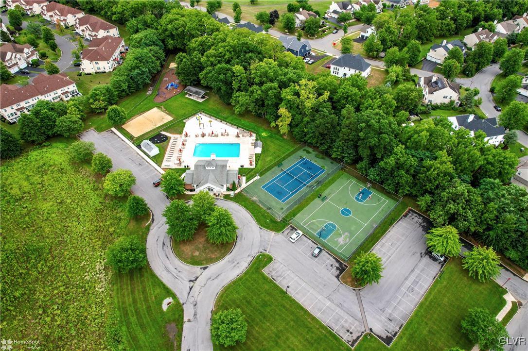 875 Ramblewood Drive