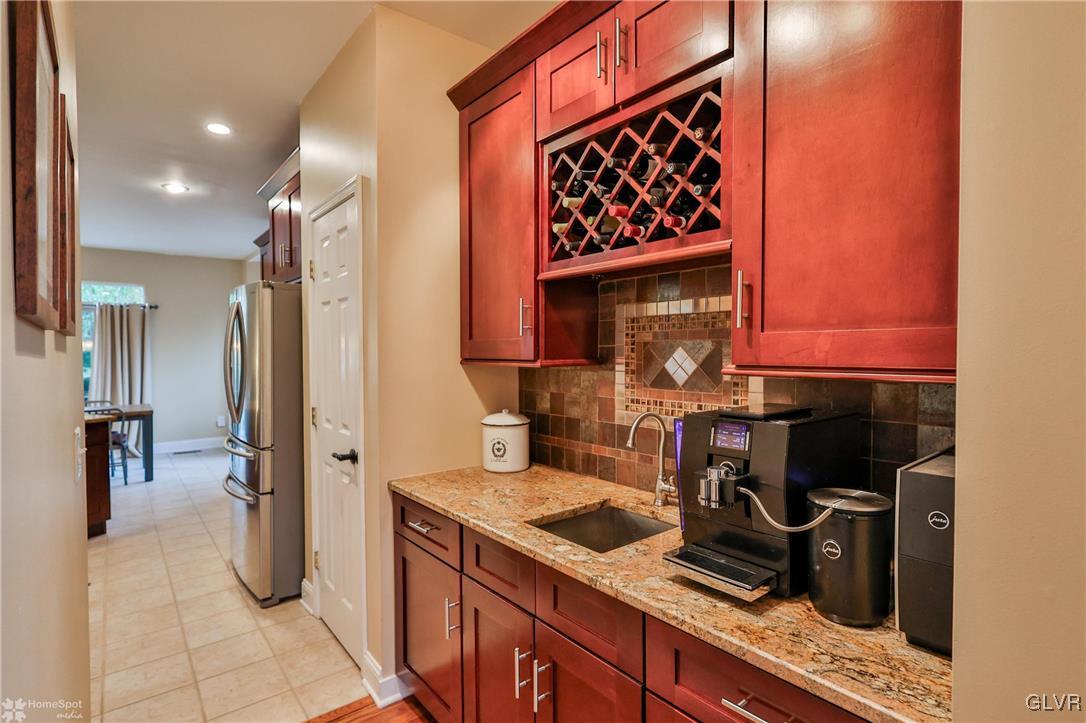 875 Ramblewood Drive
