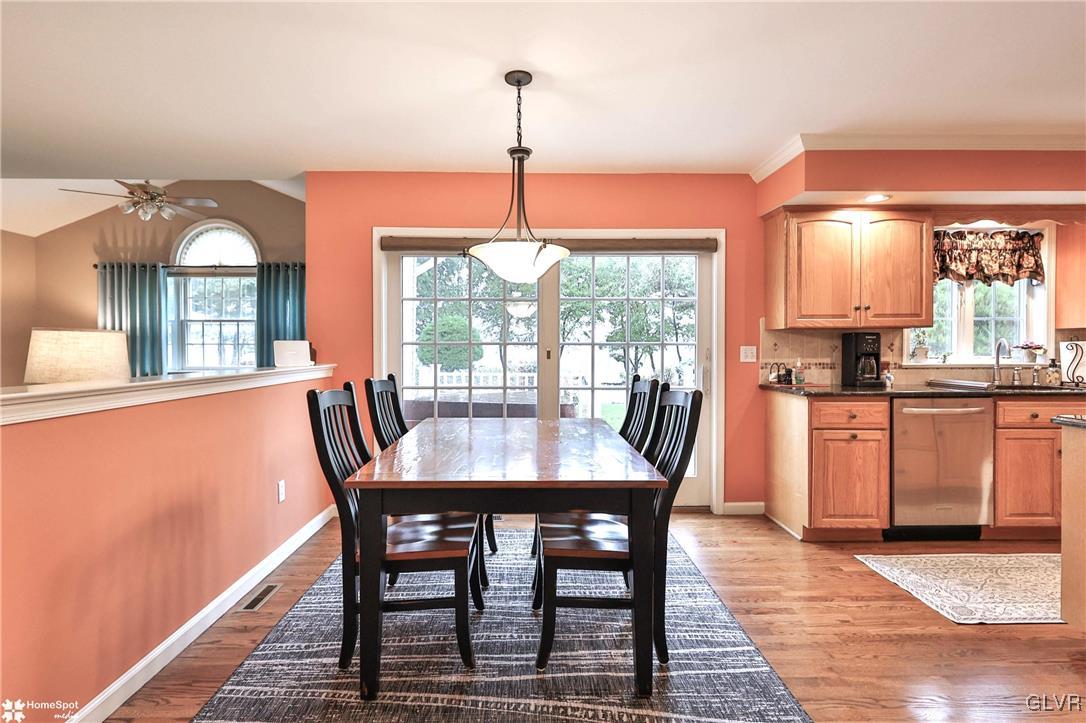 1135 Wellington Circle