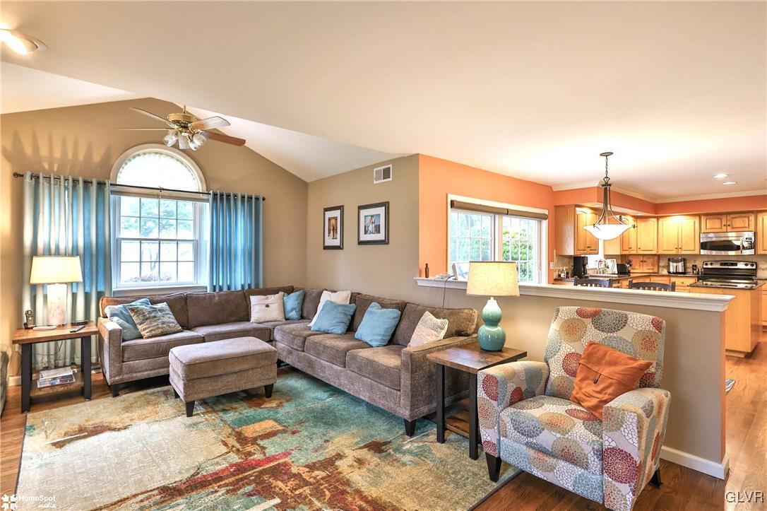 1135 Wellington Circle