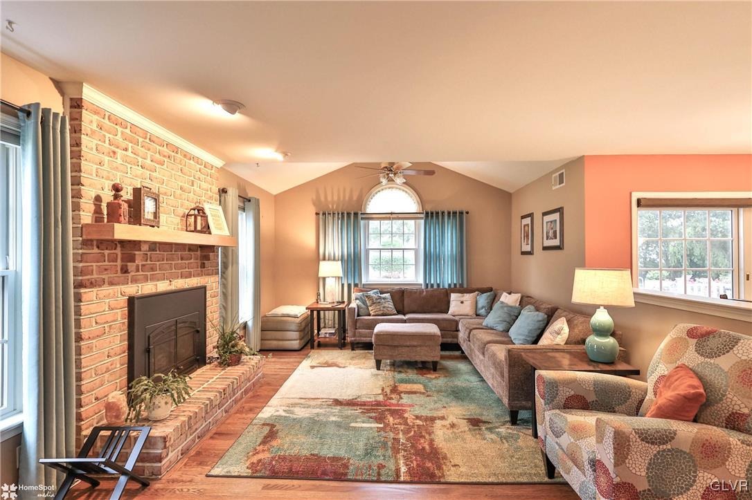1135 Wellington Circle