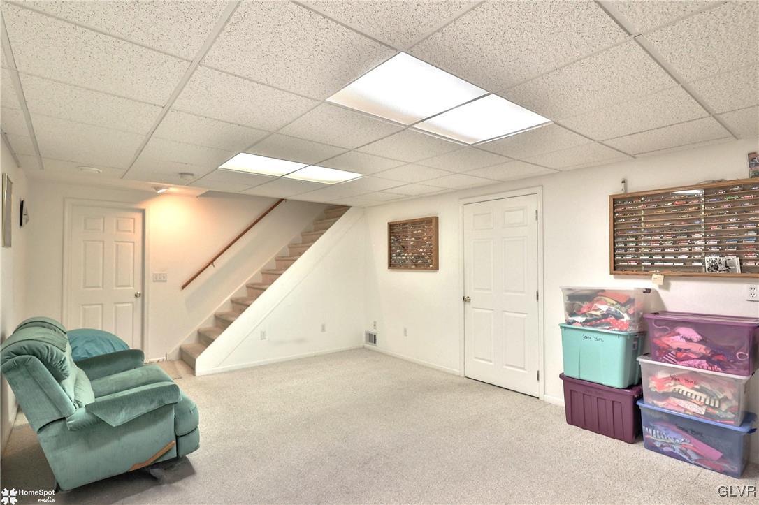 1135 Wellington Circle