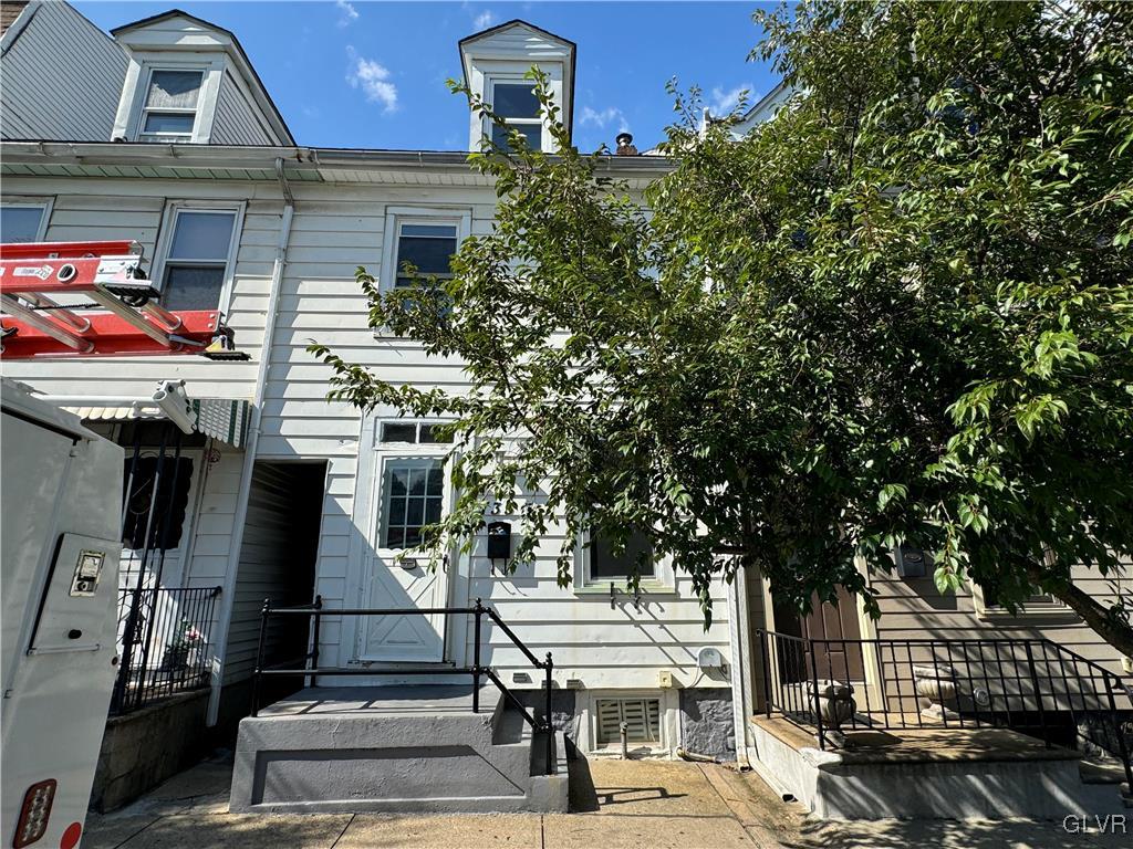 735 Ferry Street