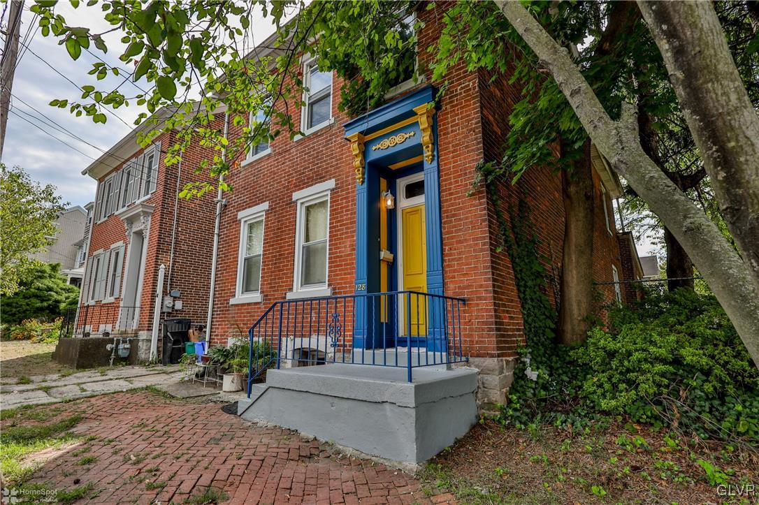128 East Goepp Street