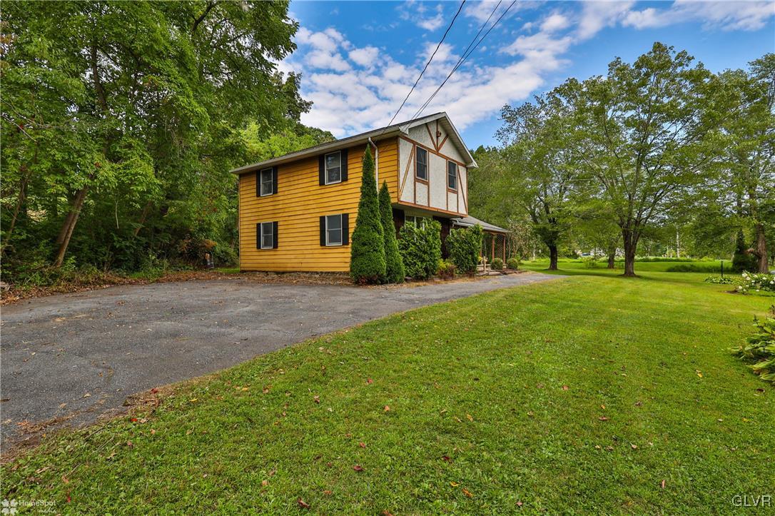 3264 Birch Road
