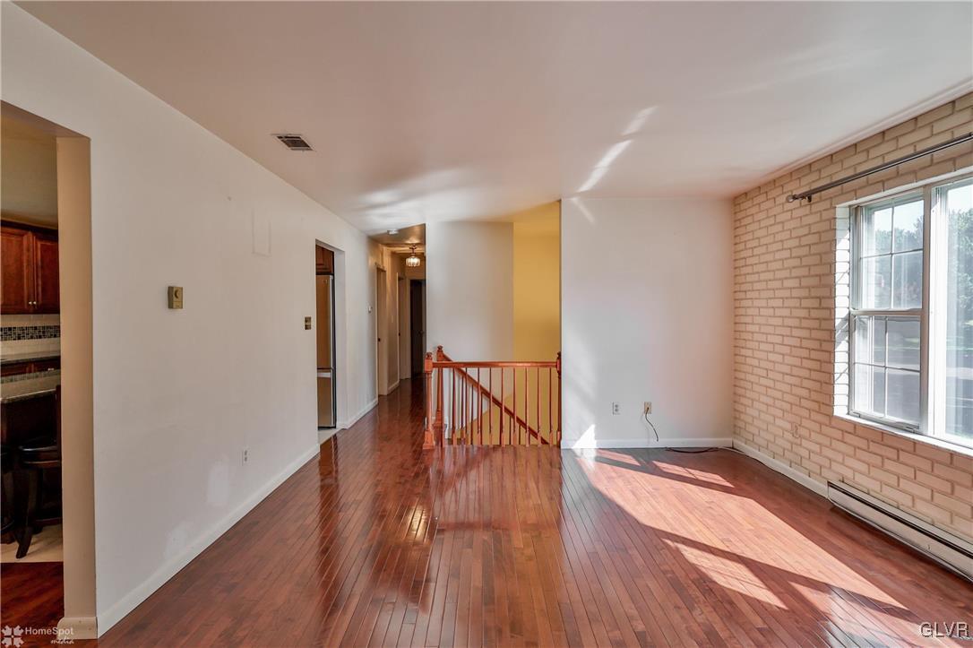 1944 Maria Lane