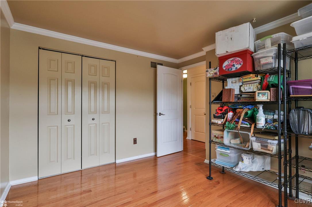 10 Whittier Court