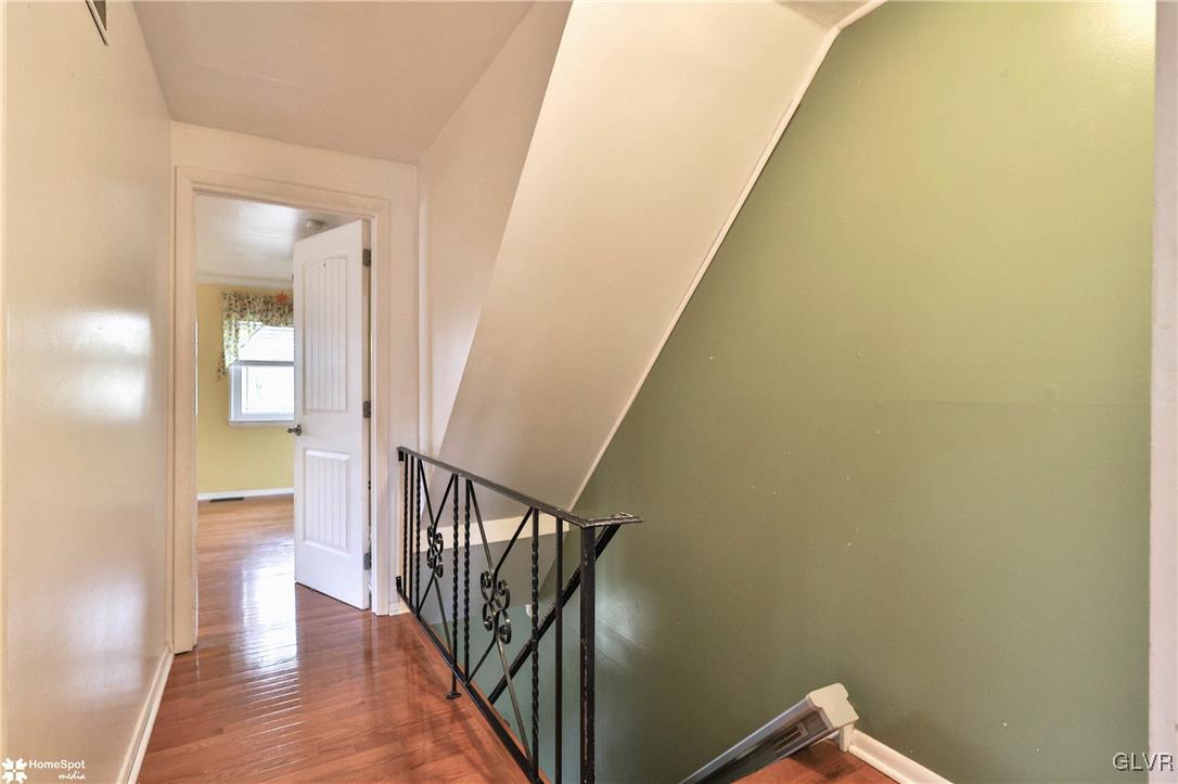 10 Whittier Court
