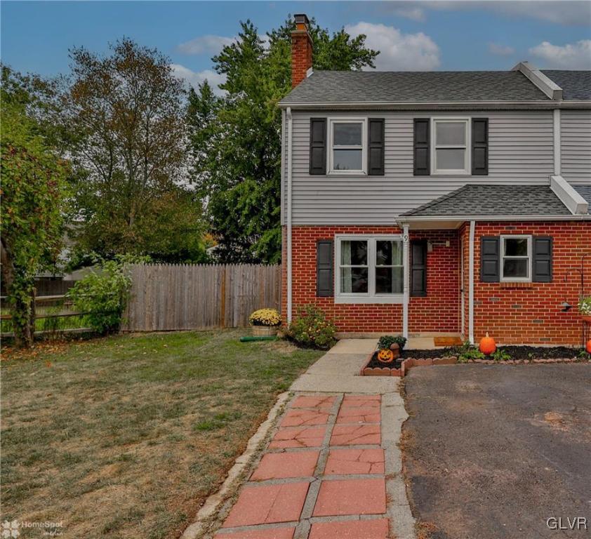 9 Braxton Court