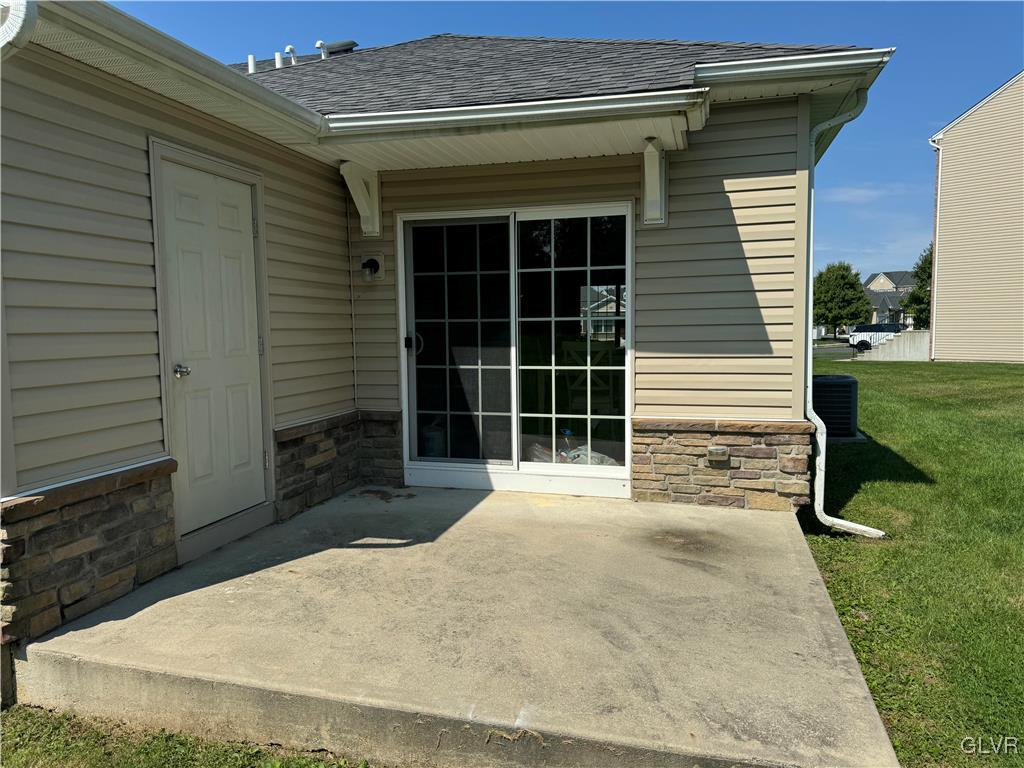 206 Huntington Lane