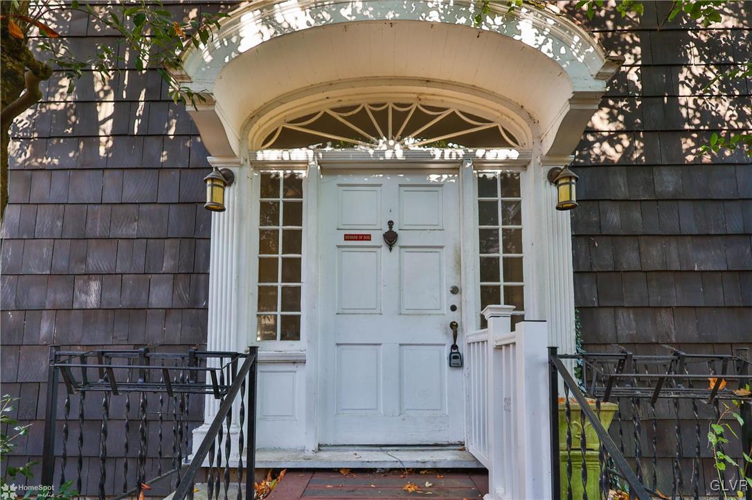 618 James Street
