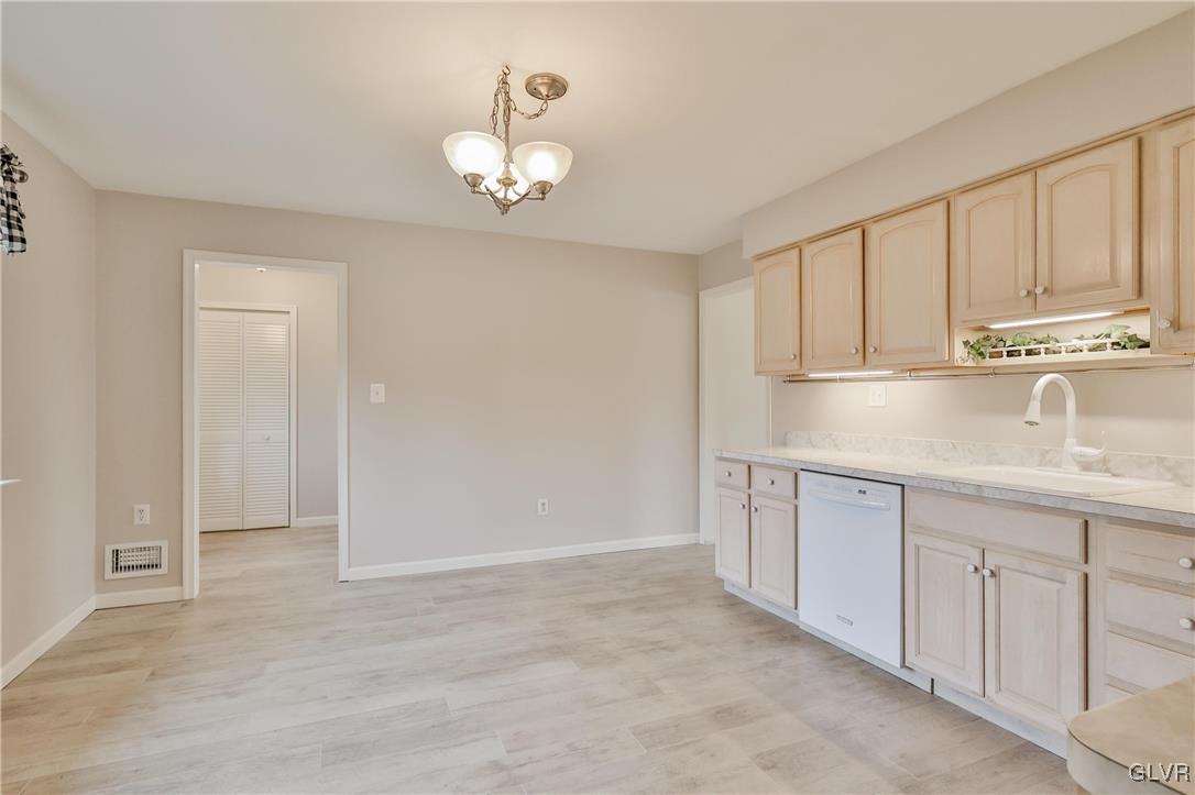 7 Joanna Way