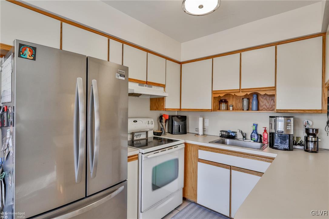 1744 Falcon Drive
