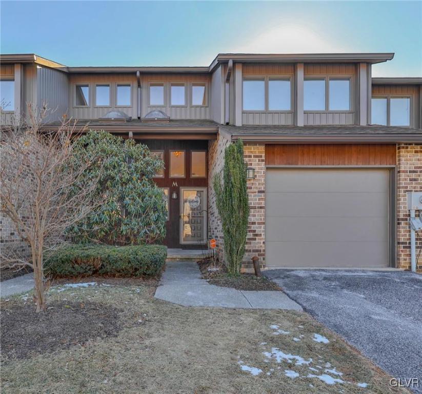 1744 Falcon Drive