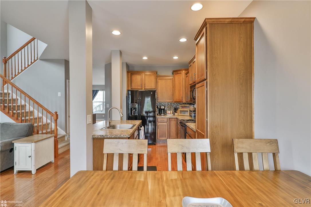 3575 Penfield Way