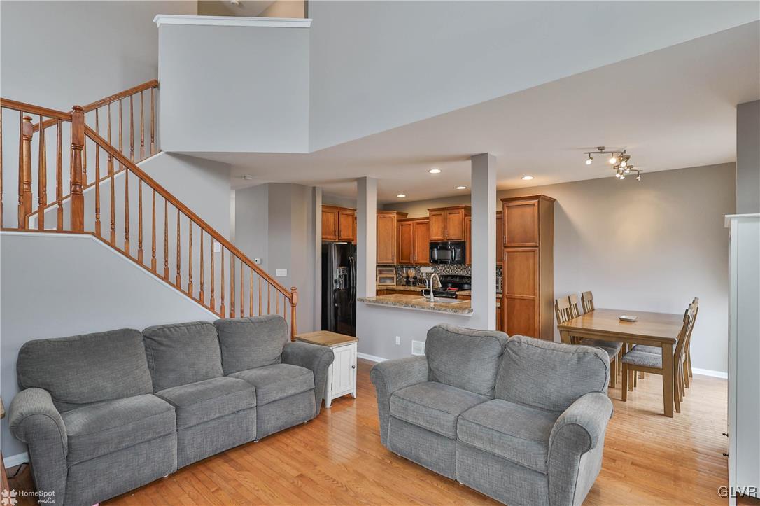 3575 Penfield Way