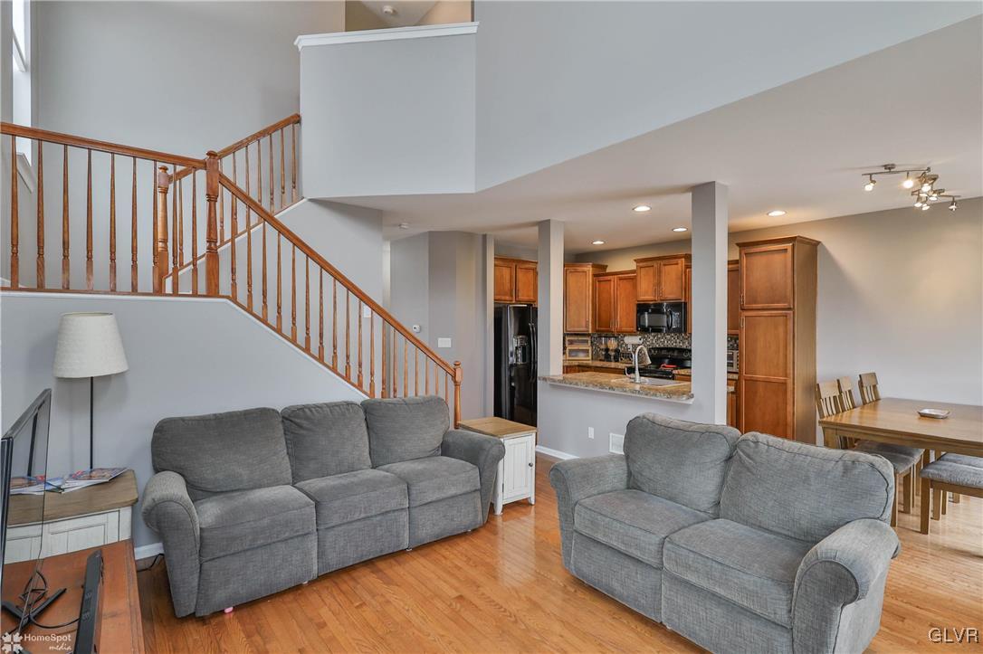 3575 Penfield Way