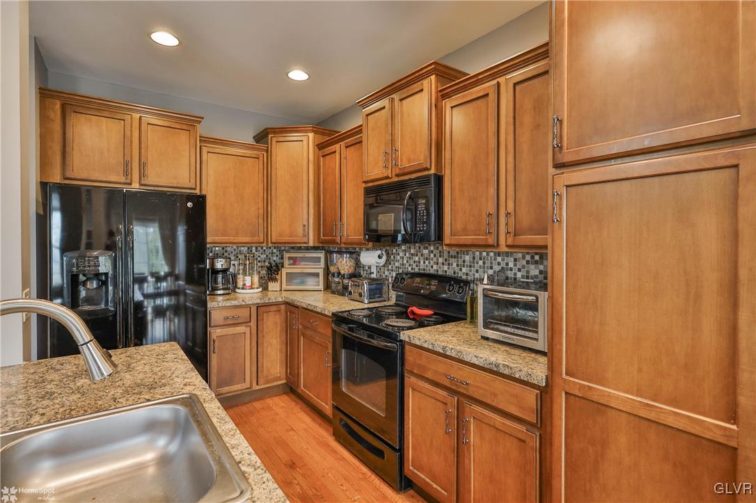 3575 Penfield Way