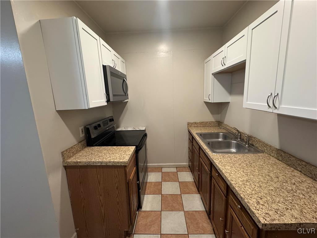 1440 West Linden Street 1