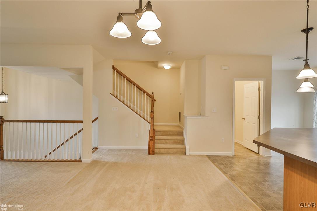 2202 Rising Hill Road