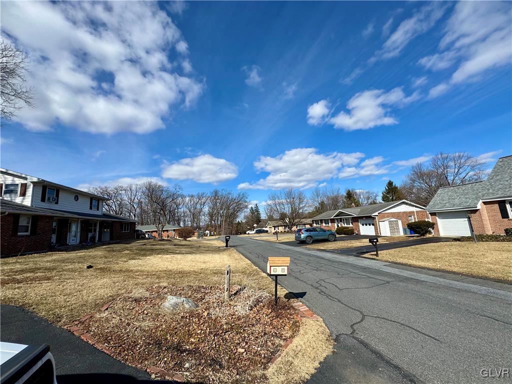 2745 Whitewood Road