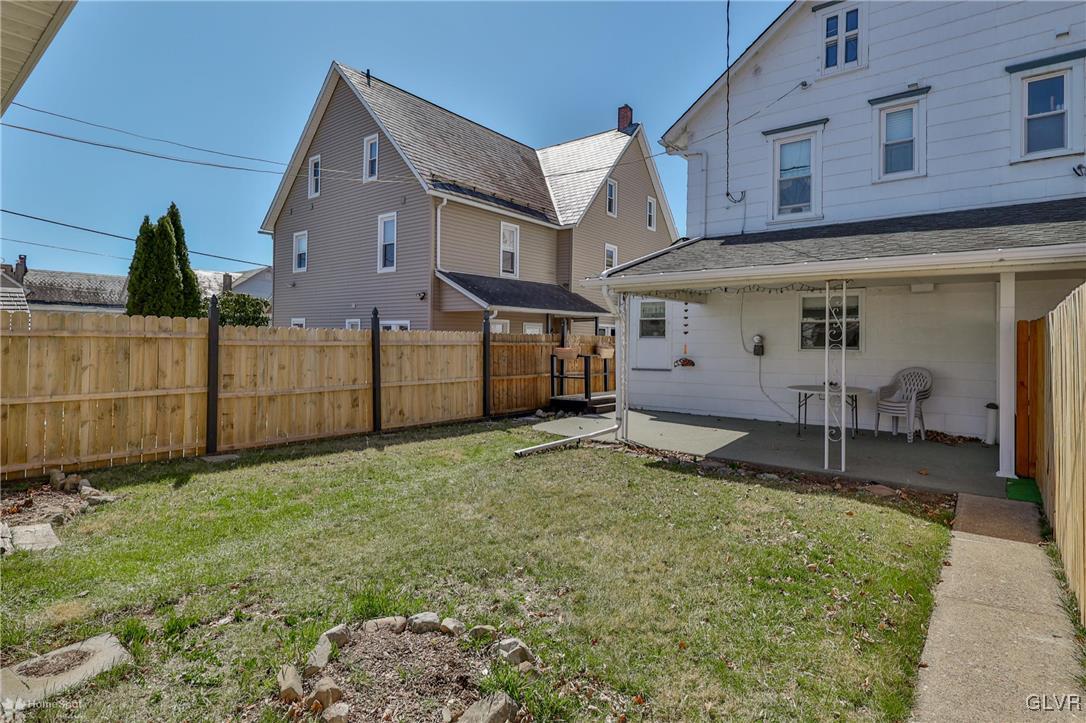 14 B Street
