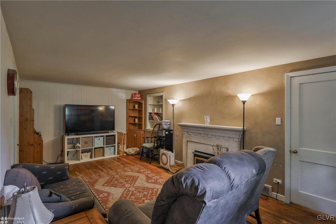 2637 Winston Road