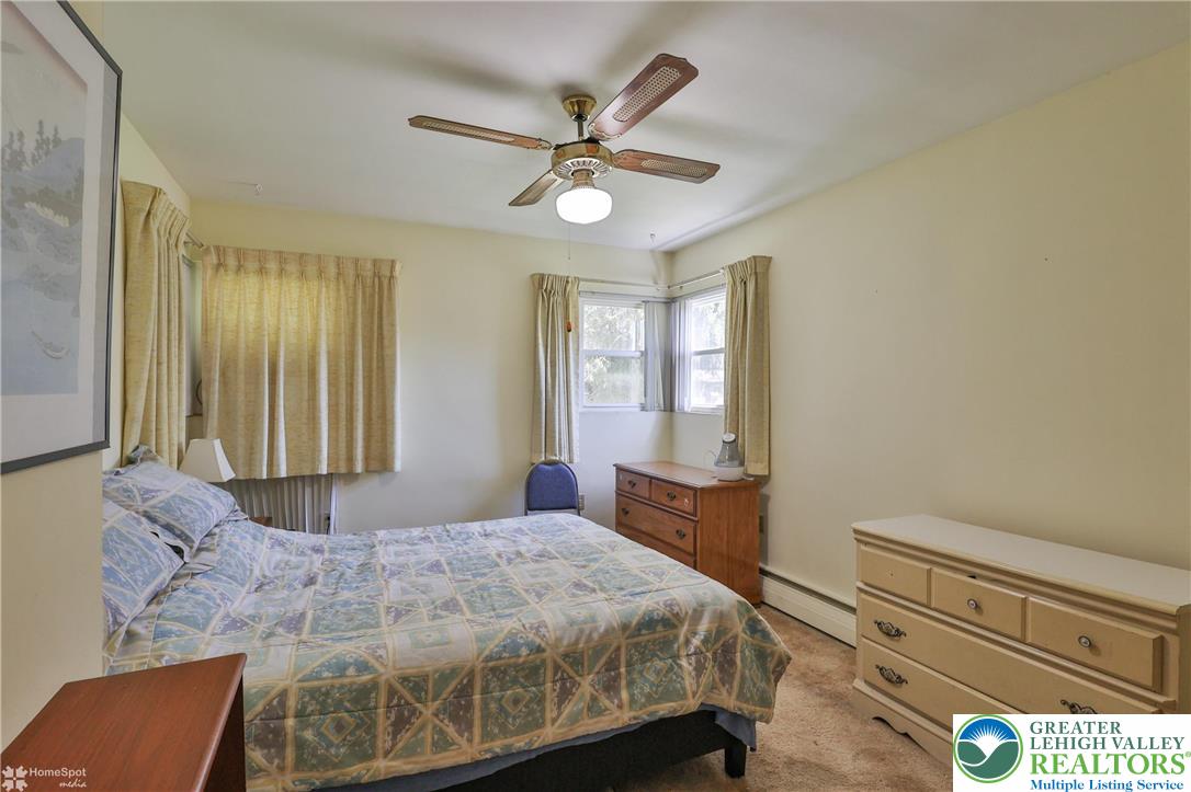 1635 West Livingston Street