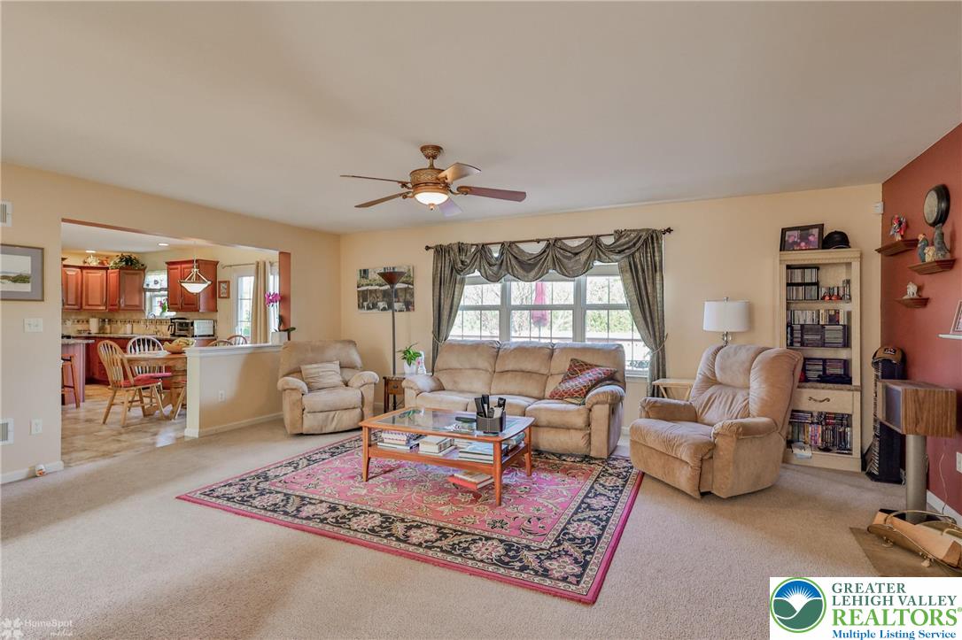 909 Heather Lane