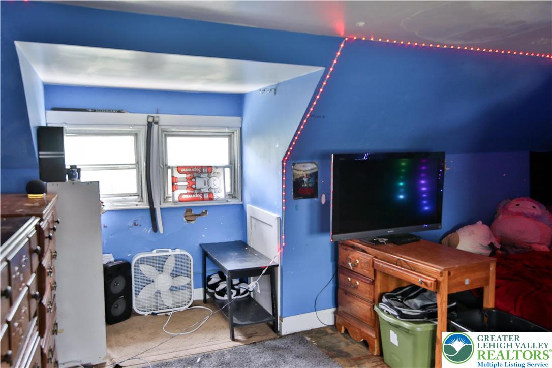 525 6th Street